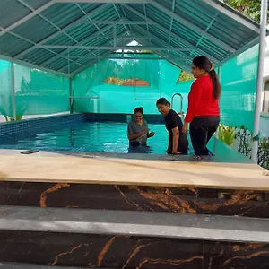 Gasthof Johnson's With Pool & Ecohouseboat, Alappuzha