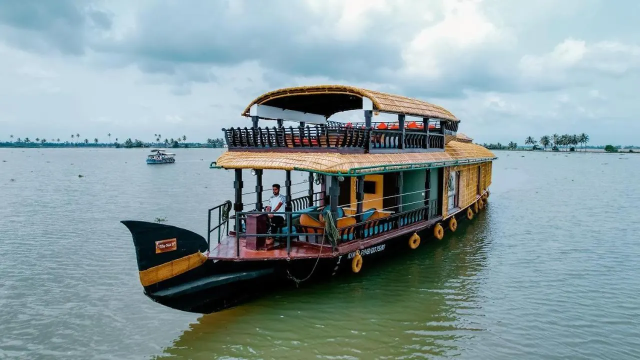 Why Not Houseboat Hotel Alappuzha