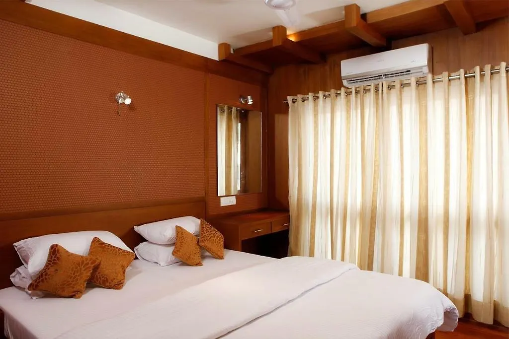 Úszó hotel Why Not Houseboat Hotel Alappuzha India