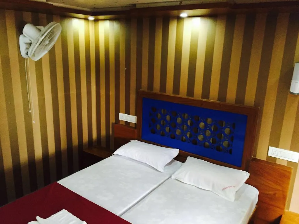 Why Not Houseboat Hotel Alappuzha 0*,  India