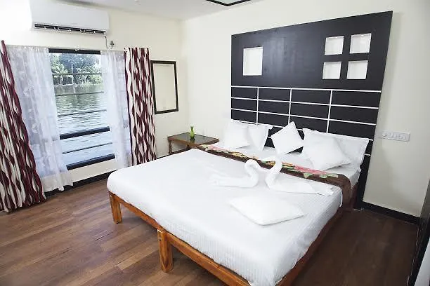 Why Not Houseboat Hotel Alappuzha 0*,  India